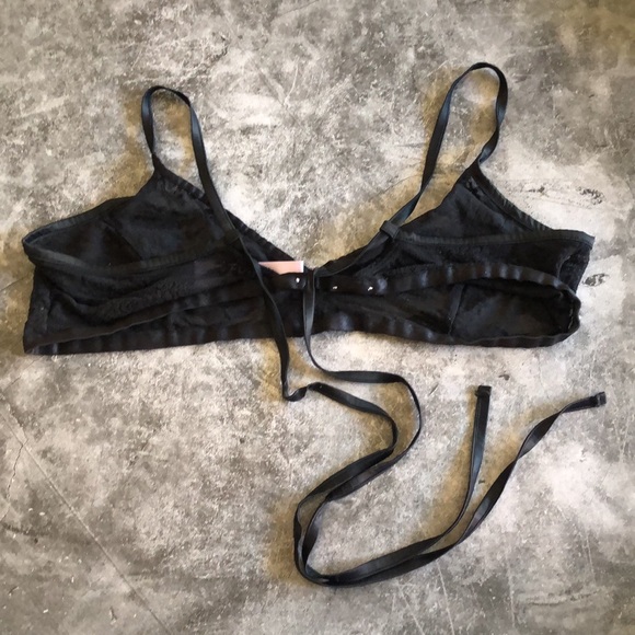 Black tie back Bralette - Picture 3 of 5